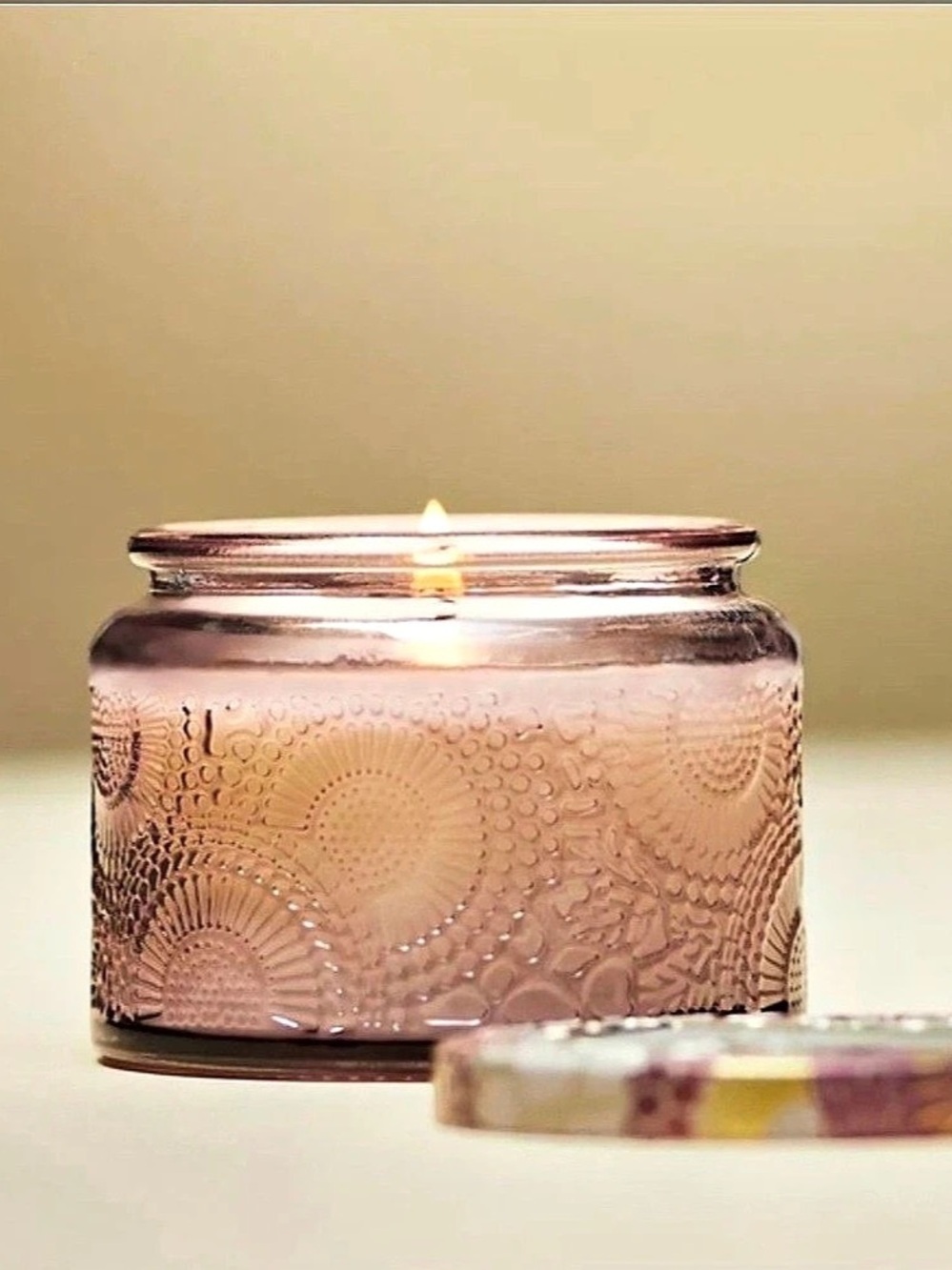 Voluspa NIB Pink Embossed Jar Candle